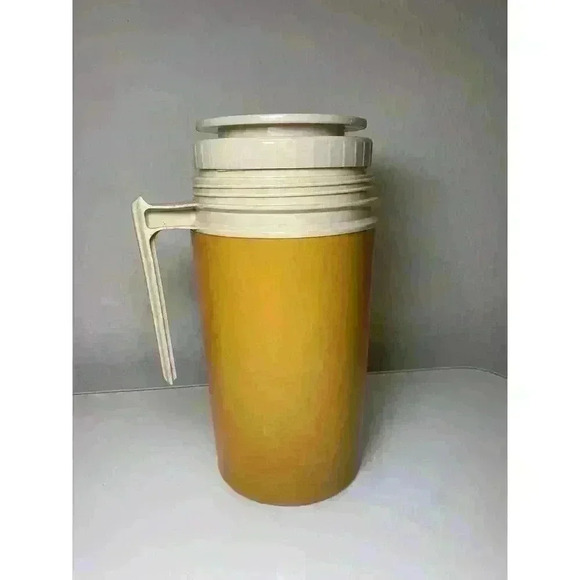 Vintage Thermos Pint Bottle Model 7202 Soup Travel Mustard Yellow No Top Lid - Picture 1 of 14